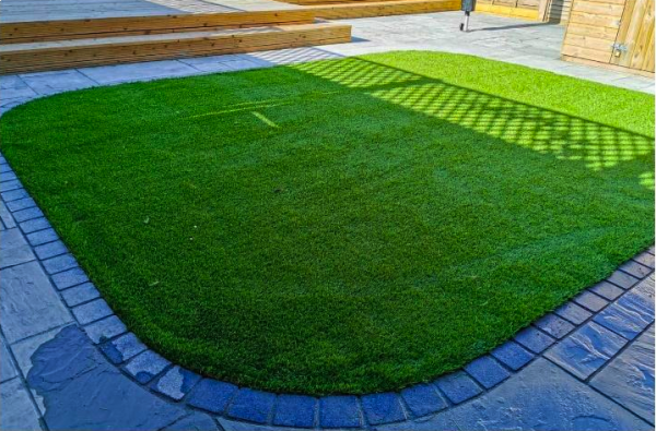 Artificial Grass and Your Pet